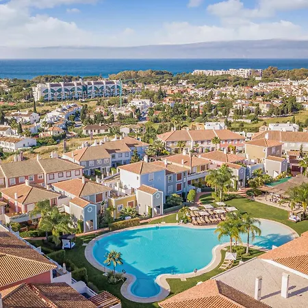 Apartamento 3 Bedroom Beautiful In Estepona