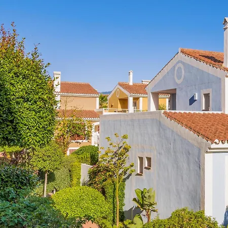 3 Bedroom Beautiful In شقة *